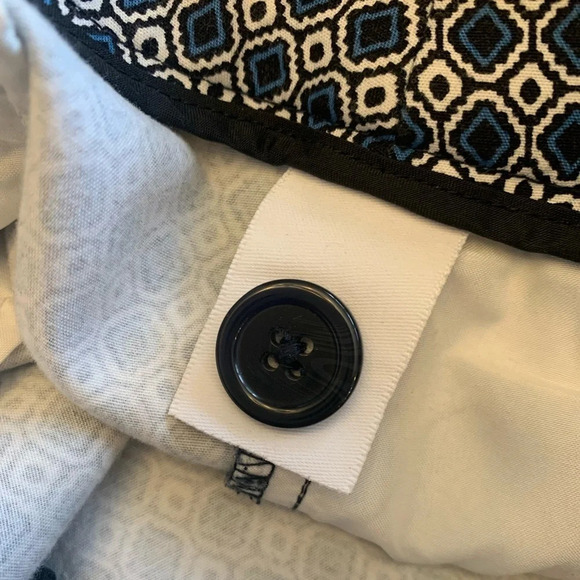 Hilary Radley Slim Leg Ponte Print Crop Pant Black & Blue Medallion Size: 12 - Picture 7 of 8